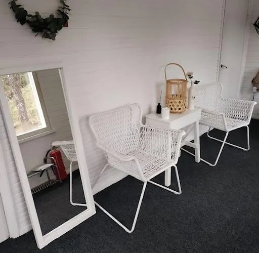 Kodikas Rintamamiestalo Laehellae Keskustaa * Salo (Salo)